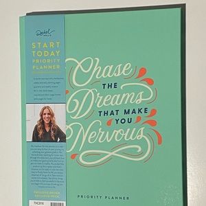 Rachel Hollis Priority Planner